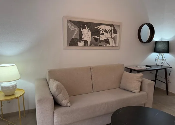 Estudios Placentines Apartamento Sevilla